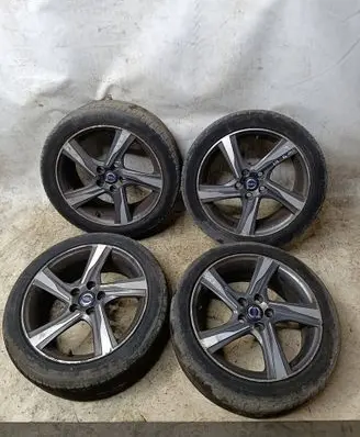 Volvo V40 R17 alloy rim 31423521