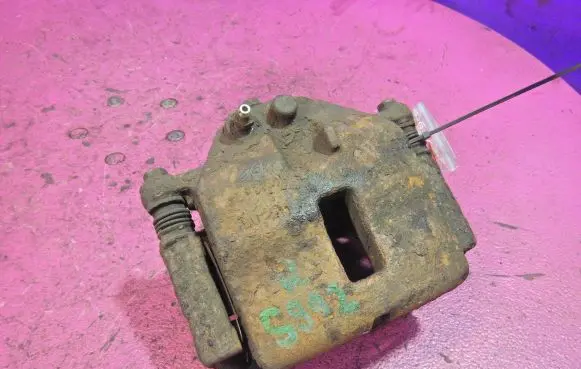 Nissan Primera Front brake caliper