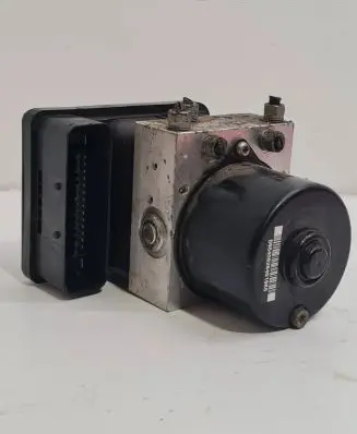 BMW 1 E81 E87 ABS Pump 6784764 10096008393 000404014D2