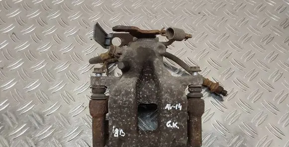 Toyota Avensis T270 Rear brake caliper