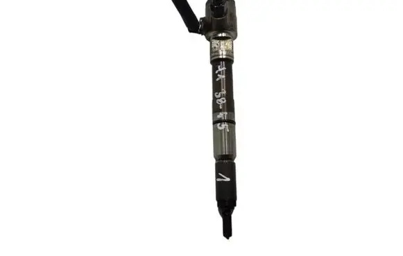 Audi A1 Fuel injector 03L130277B