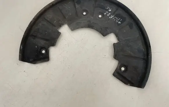 Volkswagen Touareg I Rear brake disc plate dust cover 