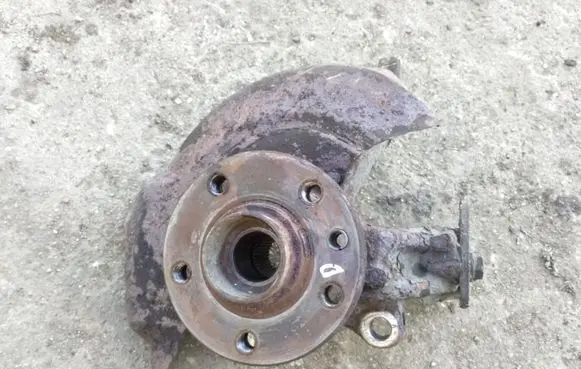 Volkswagen Transporter - Caravelle T4 Front wheel hub spindle knuckle