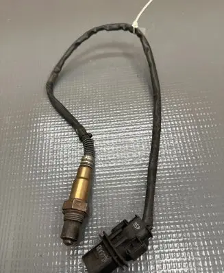 Volkswagen PASSAT B7 Lambda probe sensor 03L906262 0281004085 03L906202