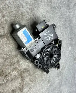 KIA Ceed Rear glass lock/latch X19 83450J7020