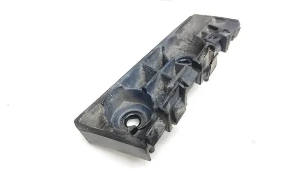 Ford Mustang VI Front bumper mounting bracket FR3B17D958A