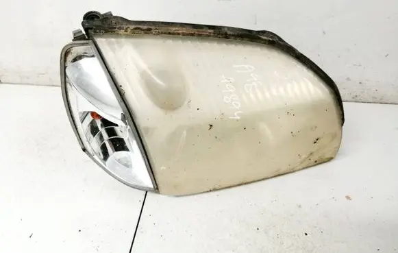 Nissan X-Trail T30 Headlight/headlamp w5w12v5w