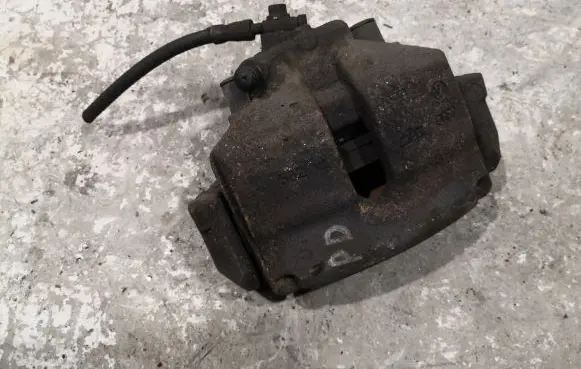 Volkswagen Golf Plus Front brake caliper
