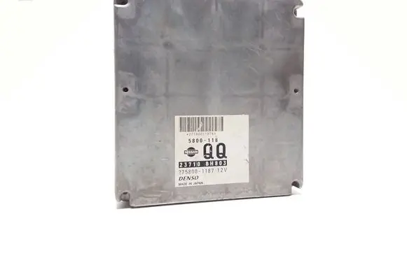Nissan X-Trail T30 Engine control unit/module 237108H803 2758001187 5800118