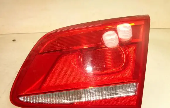 Volkswagen PASSAT B8 Rear/tail lights
