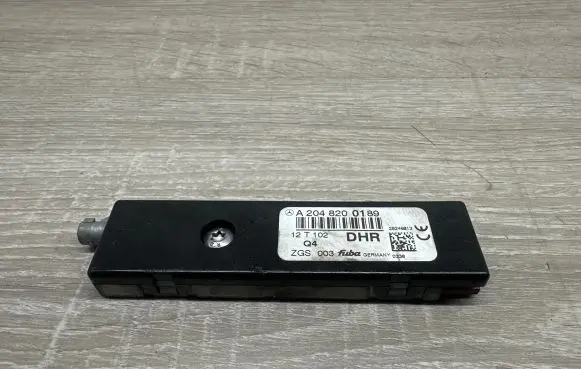 Mercedes-Benz E C207 W207 Antenna control unit A2048200189 12T102 28246813