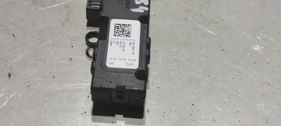 Volkswagen PASSAT B6 Steering angle sensor 3C0959654