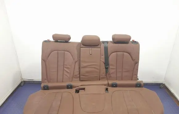 BMW X5 E53 Second row seats 