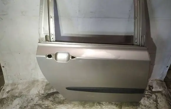 Rear door