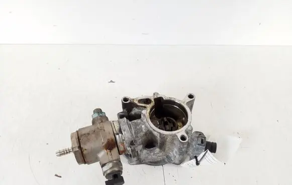 Volkswagen Multivan T5 Vacuum pump 06J145100G