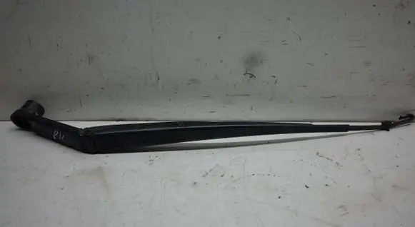Front wiper blade arm
