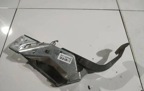 Opel Zafira B Clutch pedal sensor 13192503