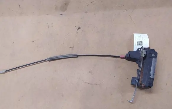Opel Zafira B Rear door lock