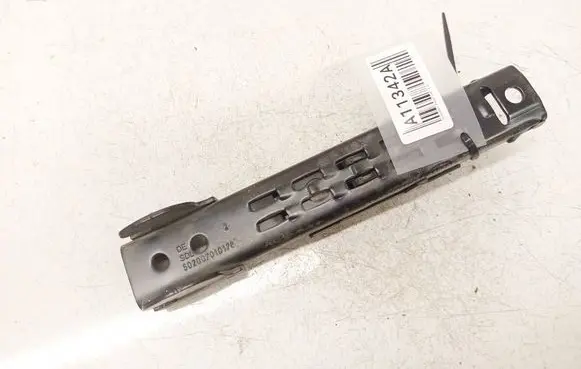 Volkswagen PASSAT B6 Seat belt adjustment rail 502007010176