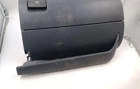 Seat Toledo II (1M) Glove box set 1M1857104 26077