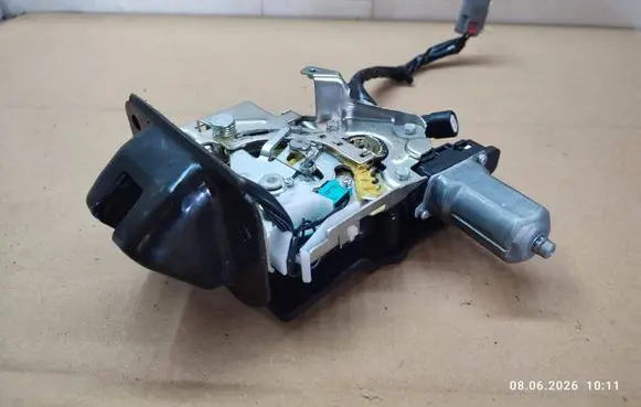Ford Kuga II Tailgate/trunk/boot lock/catch/latch CV447843102B