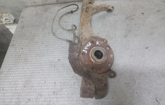 Audi A8 S8 D2 4D Front wheel hub spindle knuckle
