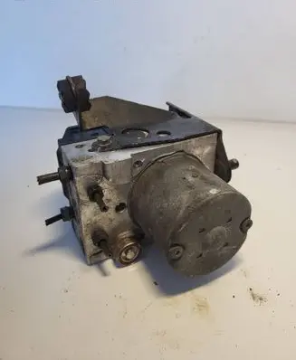 BMW 5 E39 ABS Pump 6755739