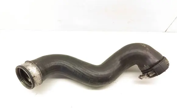 Audi A4 S4 B7 8E 8H Intercooler hose/pipe S3909
