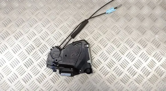 Lexus RX 450H Front door lock 6904048120