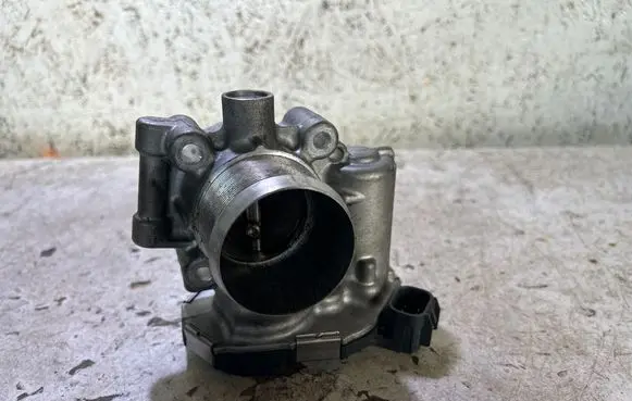 Opel Corsa E Throttle body valve 55565482 0280750478
