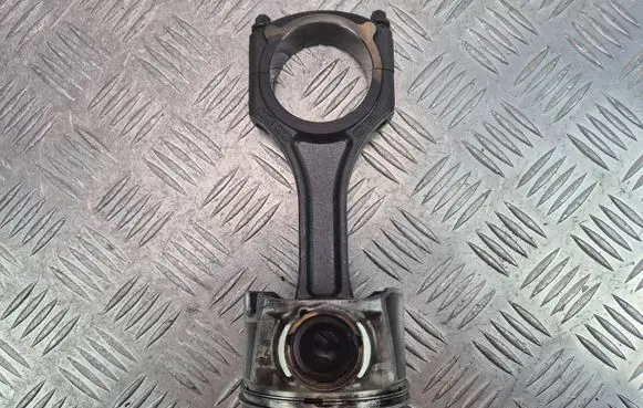 Mercedes-Benz Sprinter W906 Piston with connecting rod 65100