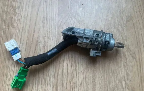 Peugeot 607 Ignition lock N0502334 26D5X N0500103