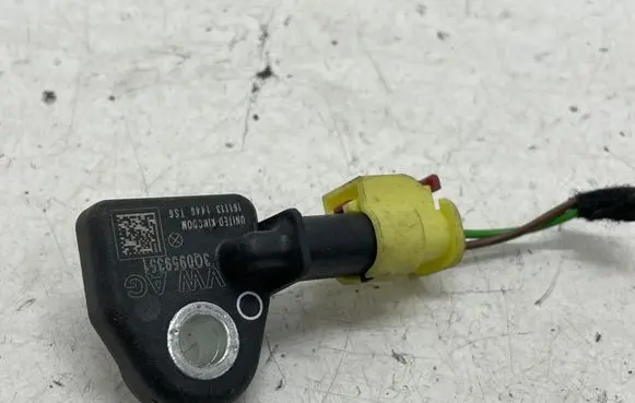 Volkswagen PASSAT B8 Airbag deployment crash/impact sensor 3Q0959351