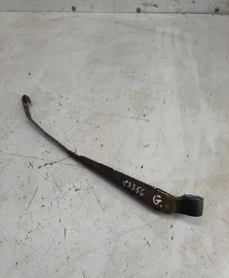 Suzuki Grand Vitara I Rear wiper blade arm 