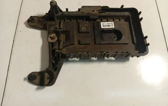 Audi A3 S3 8P Battery box tray 1K0915333
