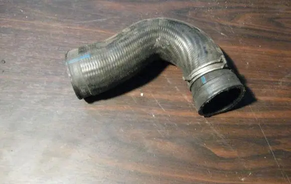 Volkswagen Golf IV Intercooler hose/pipe