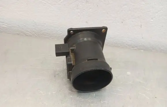 Volkswagen PASSAT B5 Mass air flow meter 078133471E 1623501 HTCAFH7008D