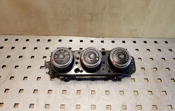Peugeot 4007 Climate control unit 7820A082XC