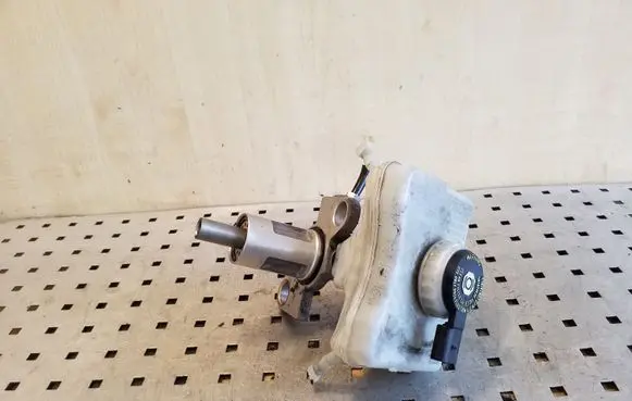 Audi A5 8T 8F Master brake cylinder 16508F