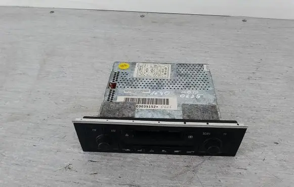 Radio/CD/DVD/GPS head unit