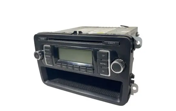 Volkswagen Touran II Radio/CD/DVD/GPS head unit 5K0035156 RCD210MP3 CQJV1874AE