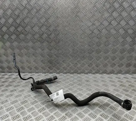 Land Rover Discovery 5 Engine coolant pipe/hose HPLA8C480CB