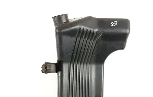 Suzuki Grand Vitara II Intake resonator 65JR01