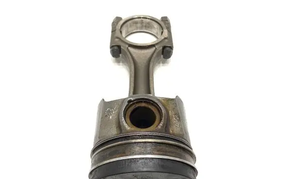 Ford Mondeo MK V Piston with connecting rod T8CC