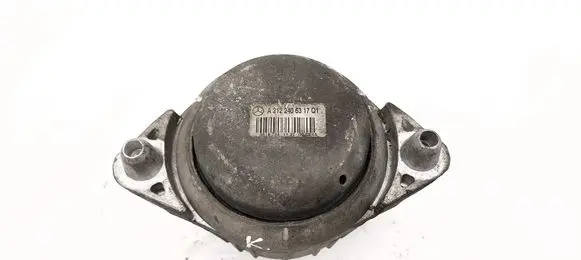 Mercedes-Benz E W212 Engine mount bracket A2122406317