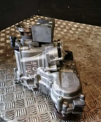 Jaguar XF X250 Gearbox transfer box case DW937K780AE