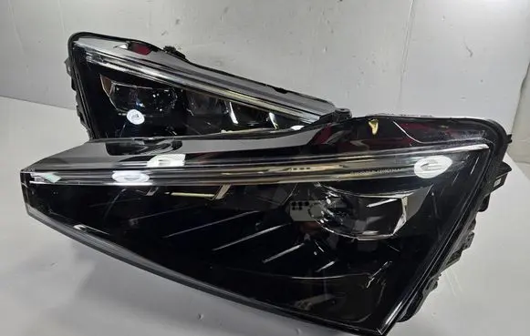 Skoda Scala Headlights/headlamps set 657941015C
