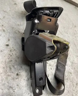 Skoda Superb B5 (3U) Middle seatbelt (rear) 560994500 3B087807A