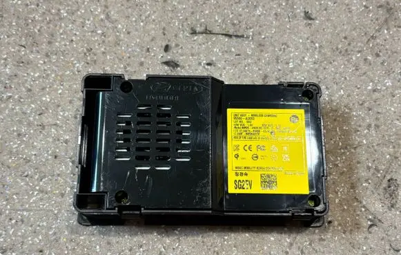 KIA Niro Wireless charging module 95560AO000