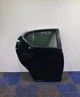 Lexus CT 200H Rear door